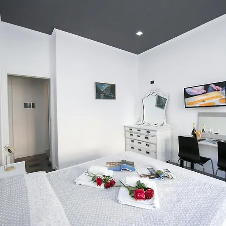 Sleeps 6 Air Con * מנאג'יו