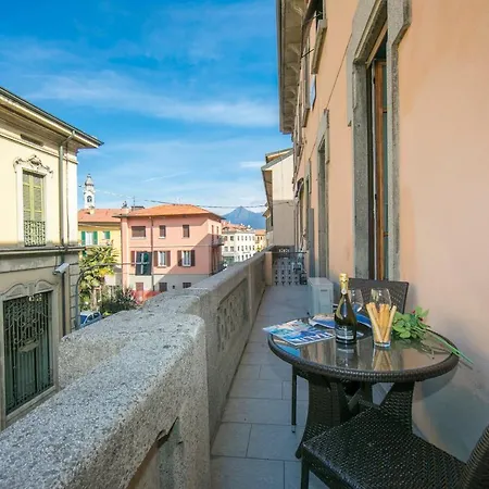 Sleeps 6 Air Con *